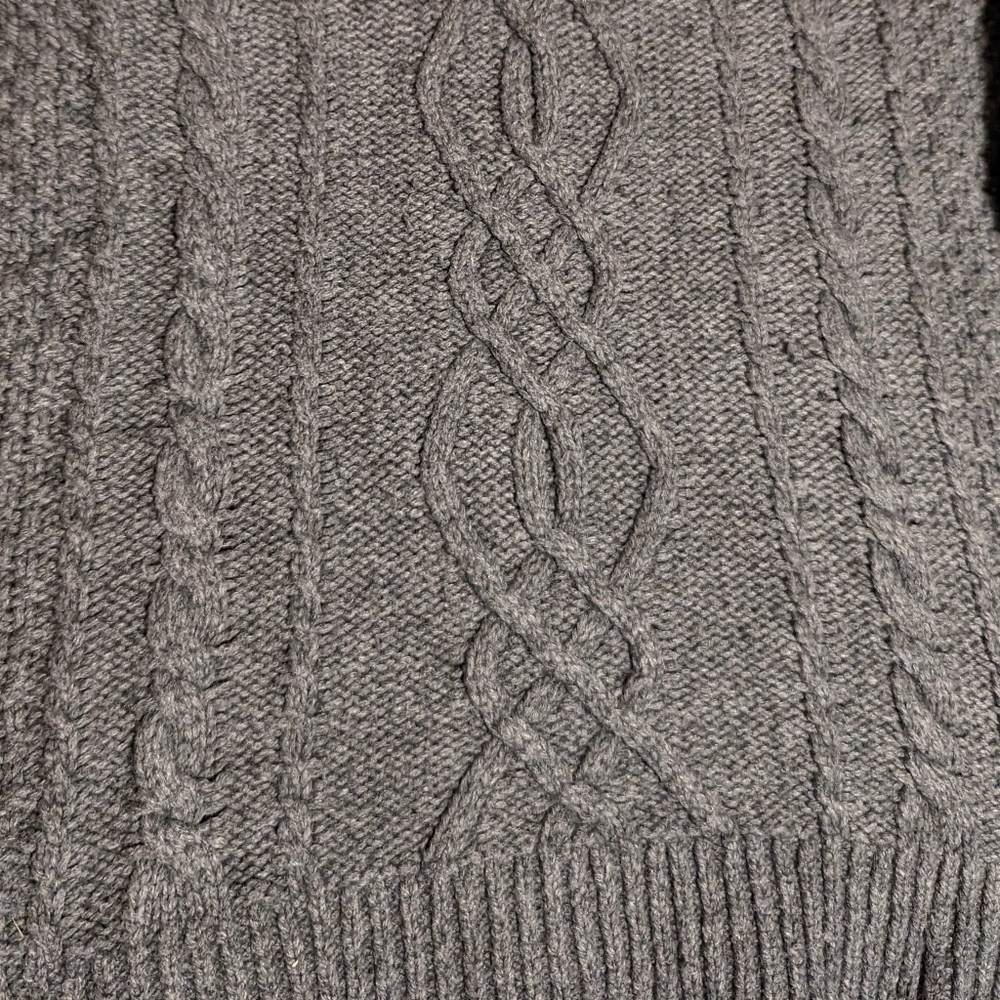 Sweater - Picture 4 of 4